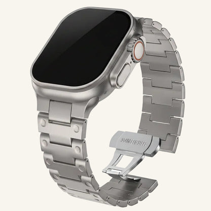 Bracelet Apple Watch acier business porté au poignet homme
