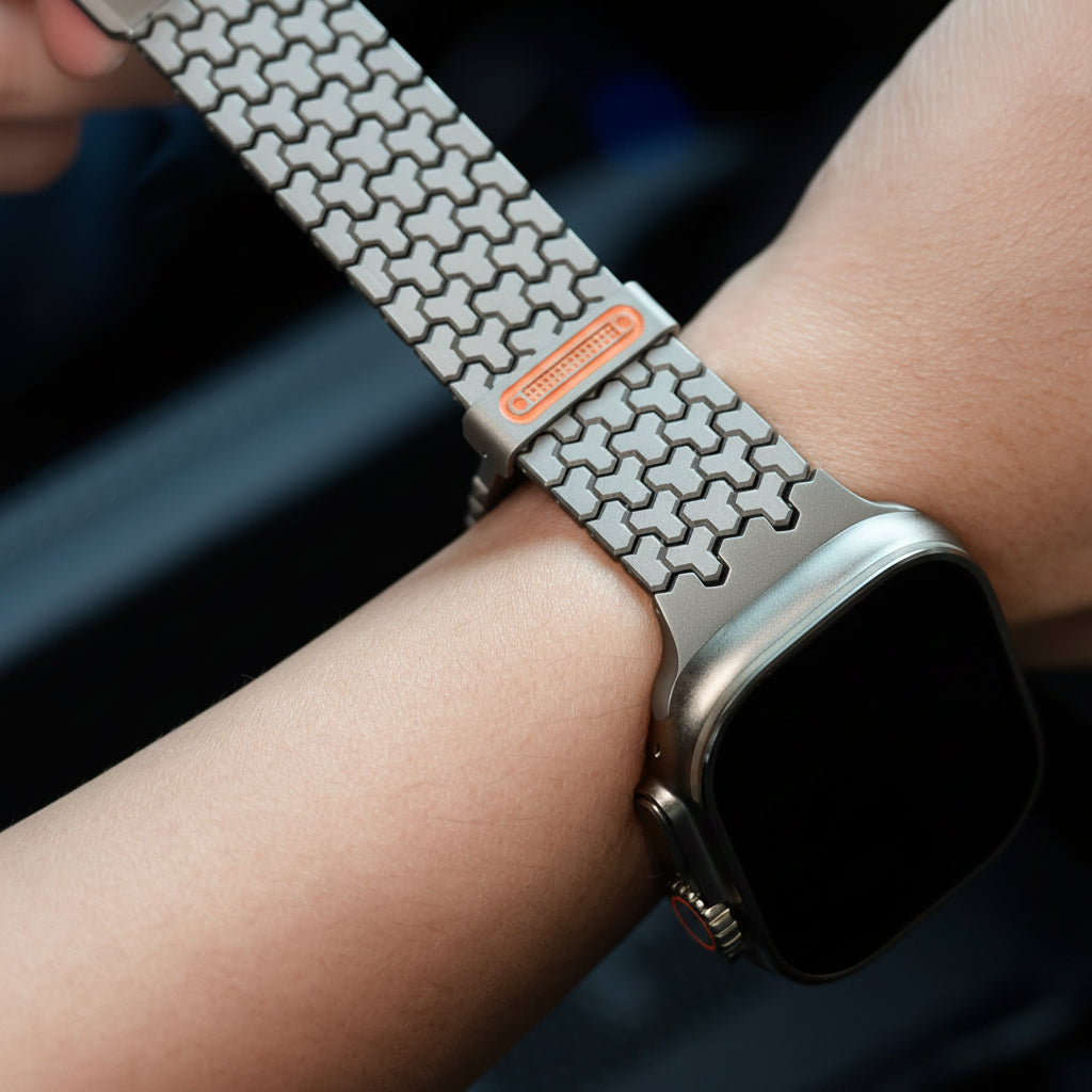 Bracelet Apple Watch acier magnétique L'Onyx — vue détaillée