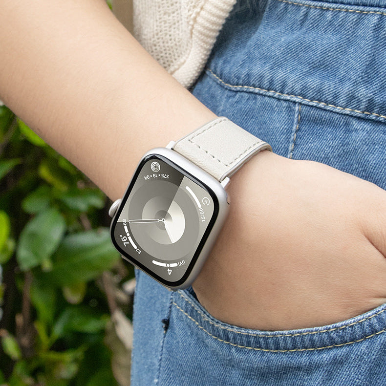 Bracelet Apple Watch cuir magnétique porté au poignet