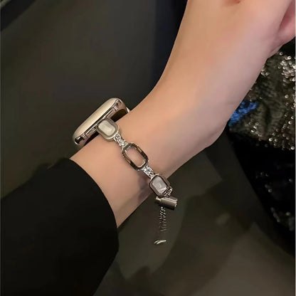 Bracelet Apple Watch coquille argent ornée de strass