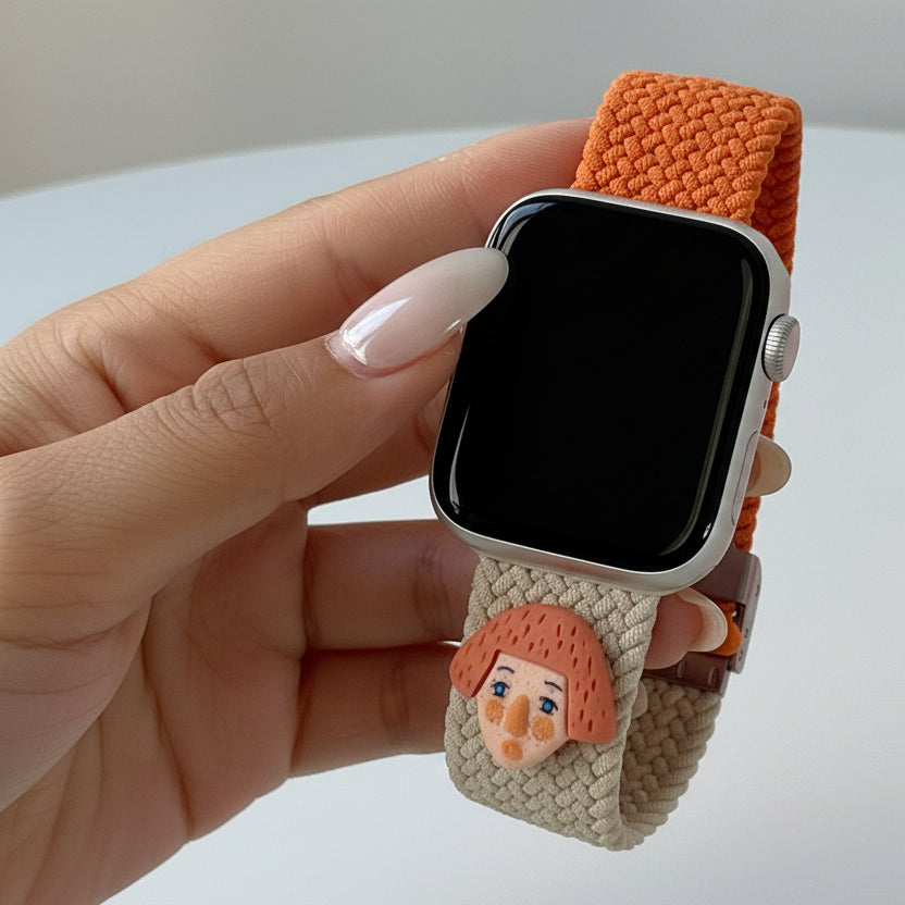 Bracelet Apple Watch nylon graffiti porté au poignet
