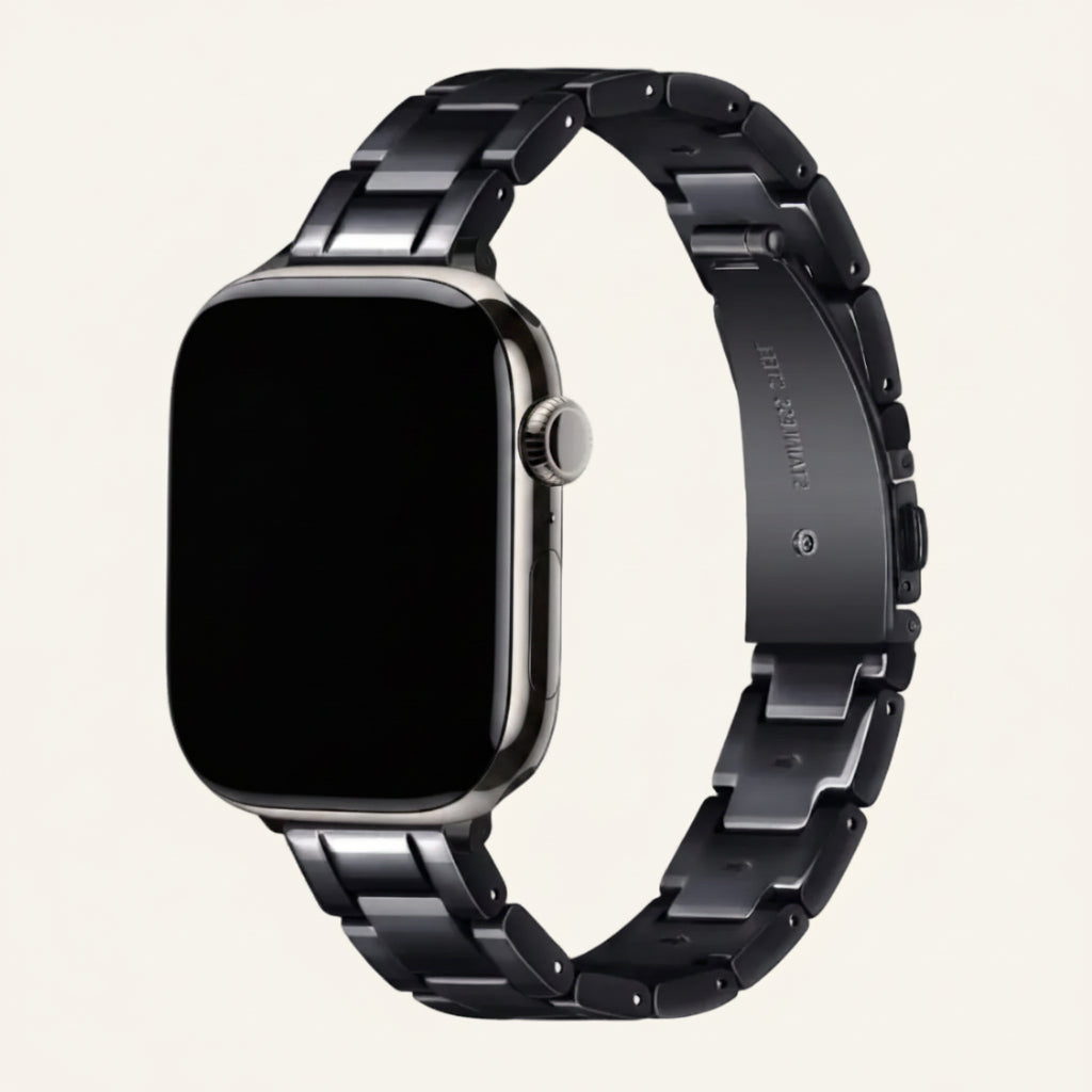 Bracelet Apple Watch résine nacrée porté au poignet femme