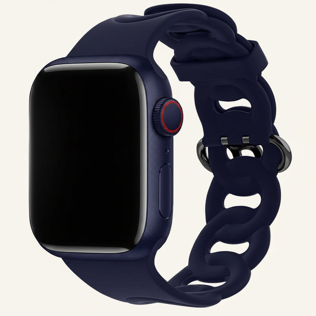 Bracelet Apple Watch silicone résille porté au poignet femme