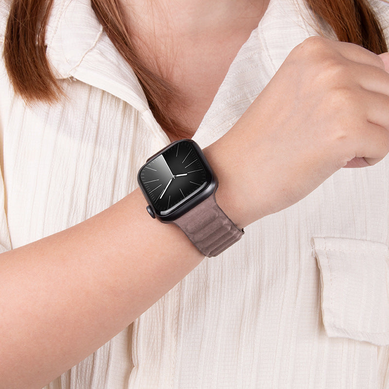 Bracelet Apple Watch tissu matelassé porté au poignet
