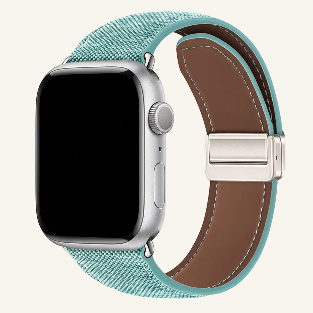 Bracelet Apple Watch toile denim porté au poignet